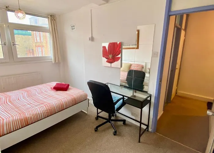 Cosy 3 Bed Apt, Old Truman Brewery! Brick Lane, London, E1